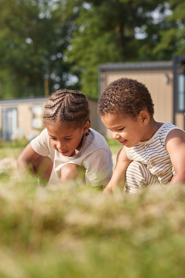 Kinderen spelen op RCN vakantiepark tijdens Hemelvaart